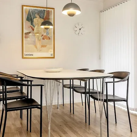 4 Star In Hals-by Traum Hals