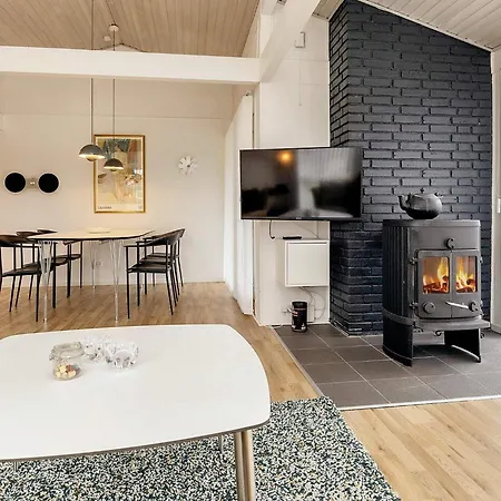 4 Star In Hals-by Traum Hals